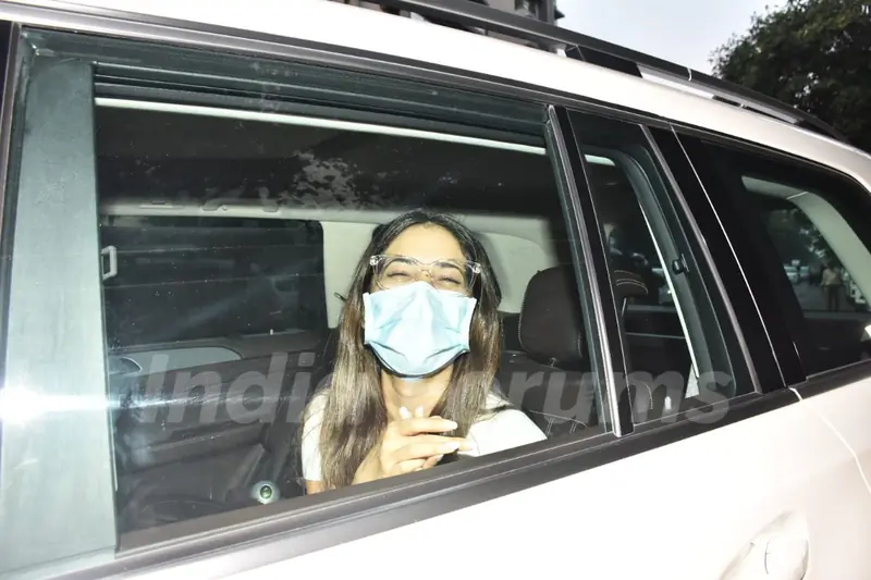 Kim Sharma snapped around the town!