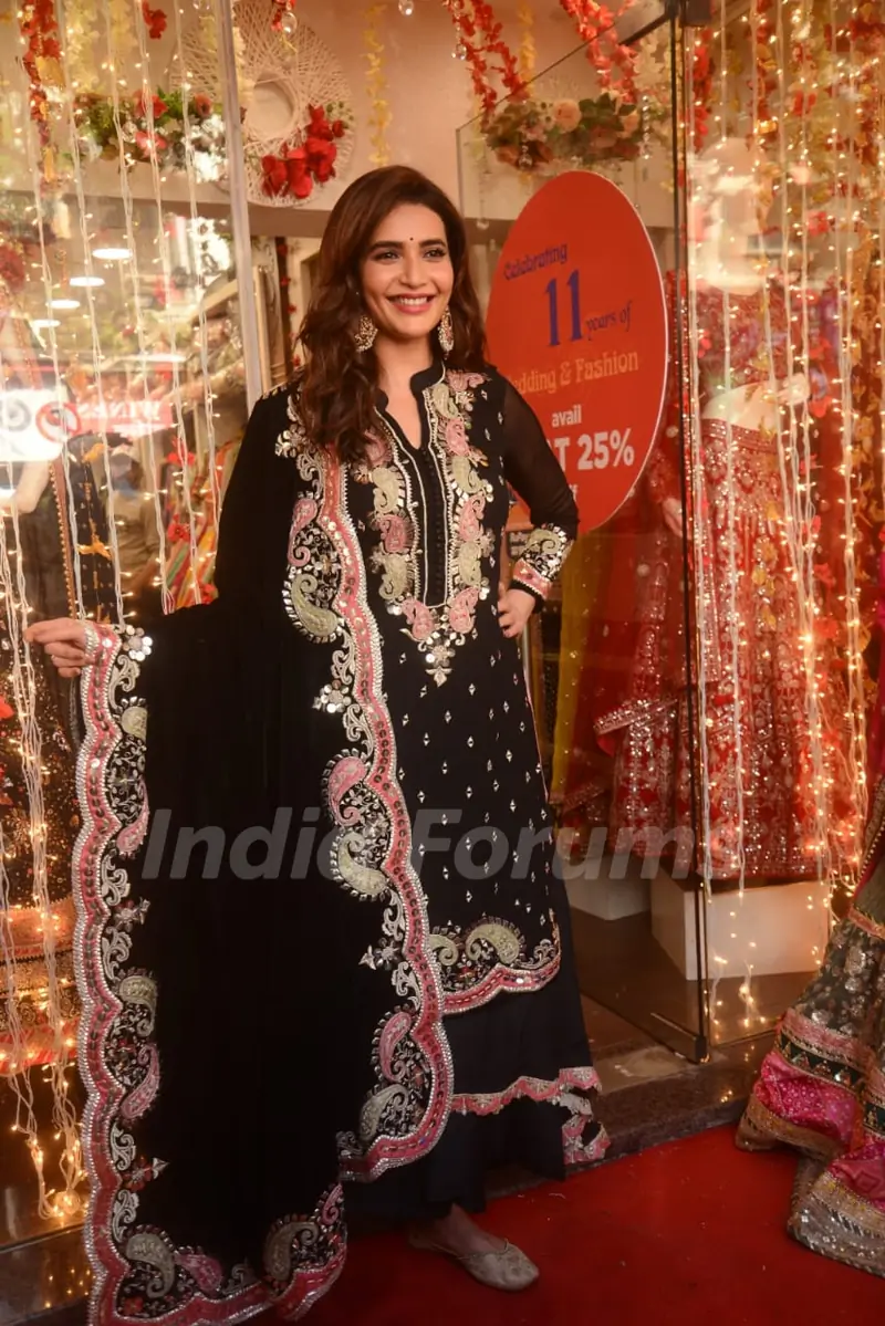 Karishma Tanna snapped at a store launch in Lokhandwala!