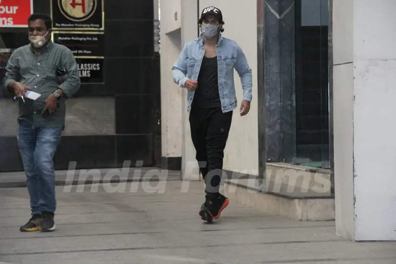 Varun Dhawan snapped at Bandra