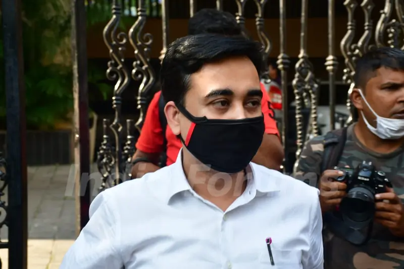 Narcotics Control Bureau (NCB) officers snapped outsider Arjun Rampal's residence!