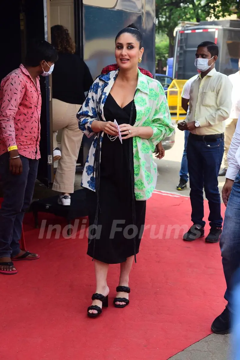 Kareena Kapoor Khan completes her work commitments amid pregnancy!