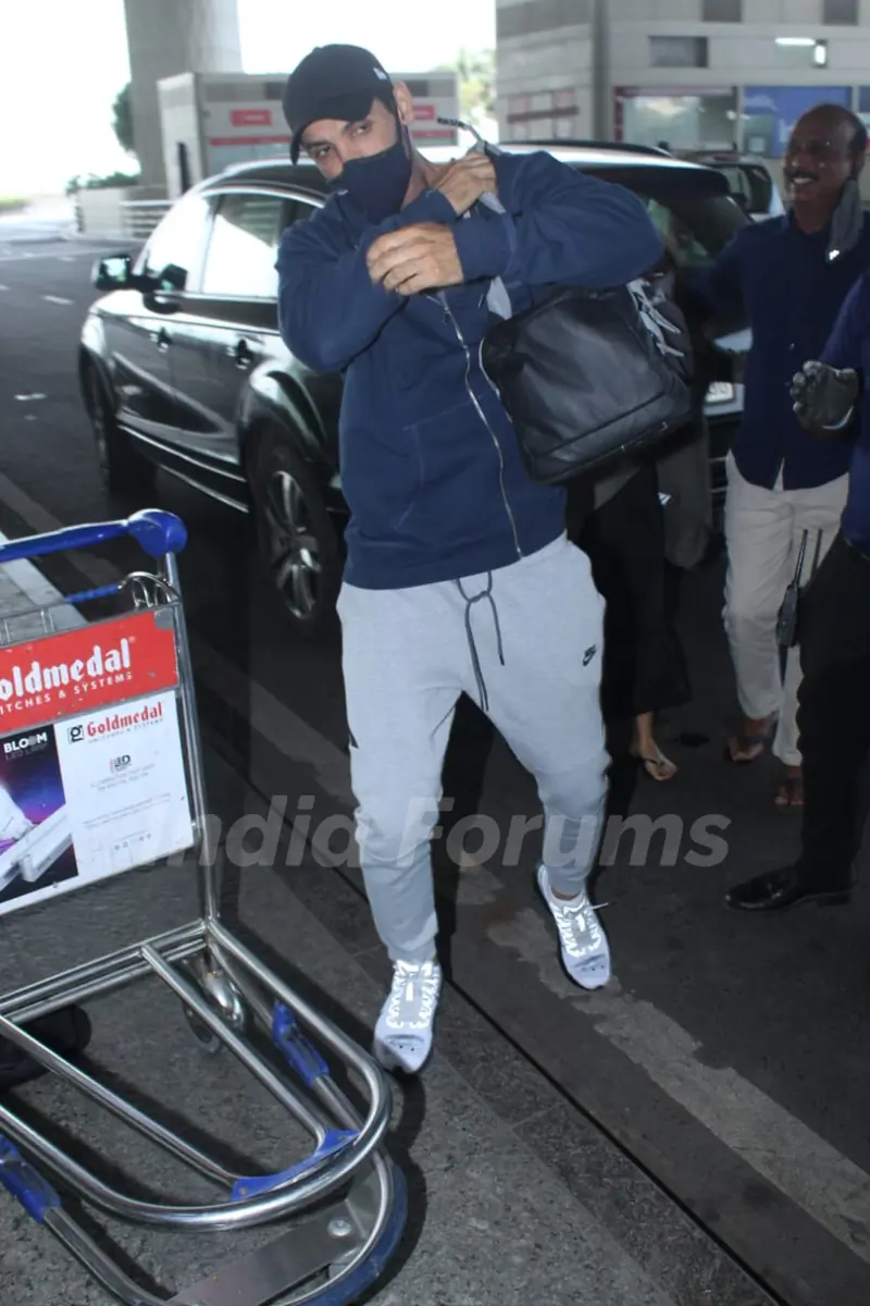 John Abraham snapped airport