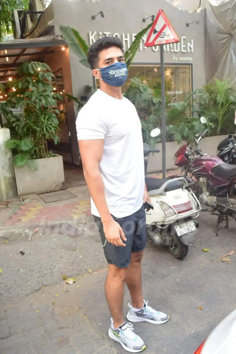 Saqib Saleem snapped at Juhu