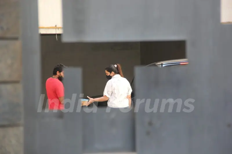 Parineeti Chopra snapped at Bandra