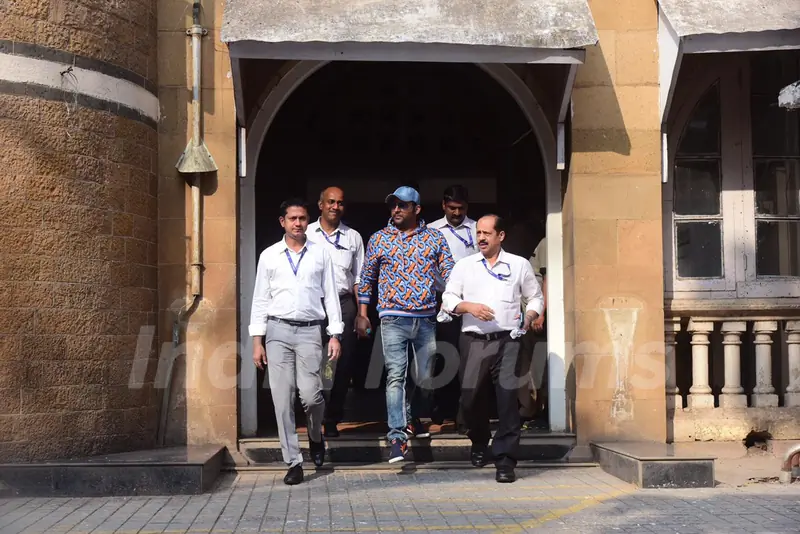 Kapil Sharma snapped arriving at CP office!