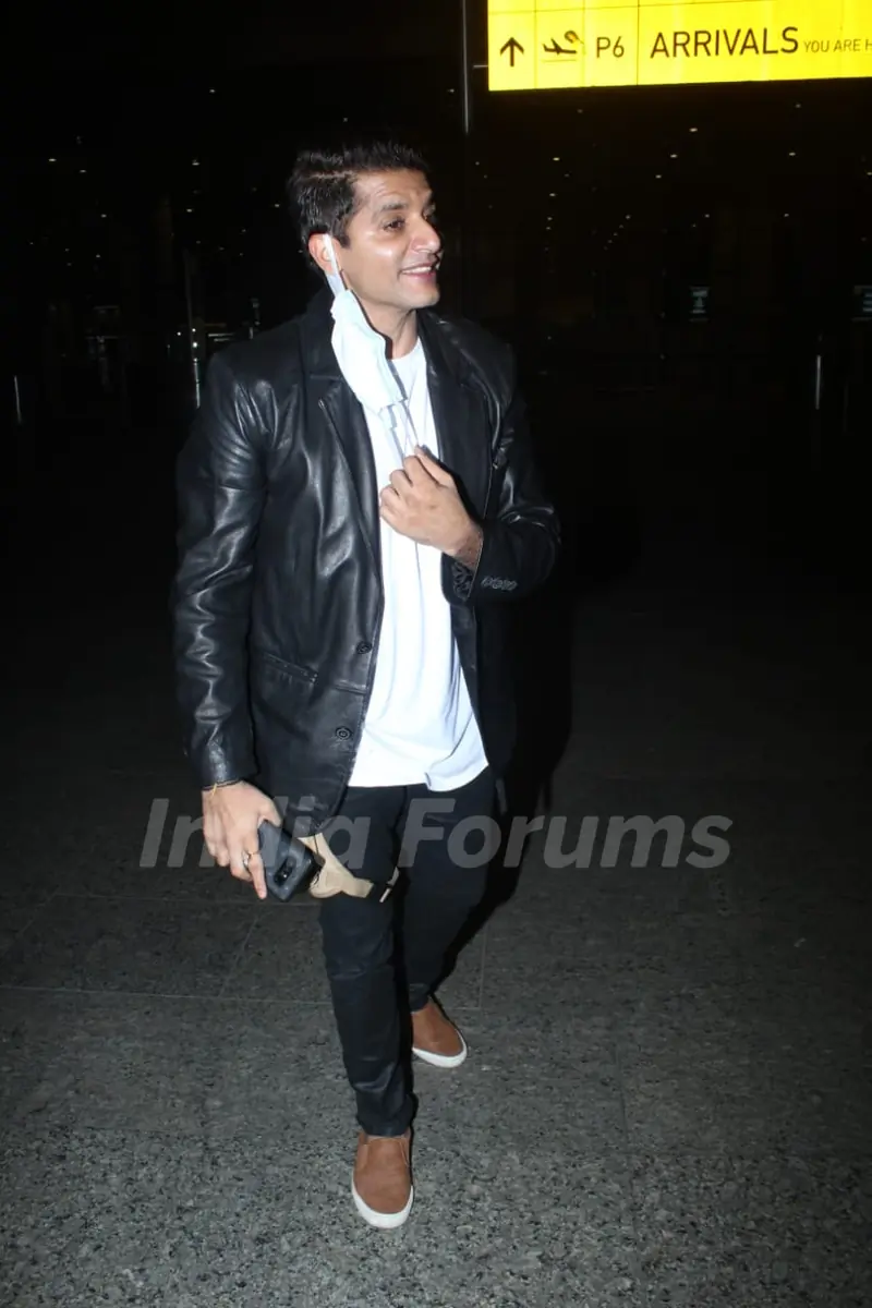 Karanvir Bohra snapped at airport