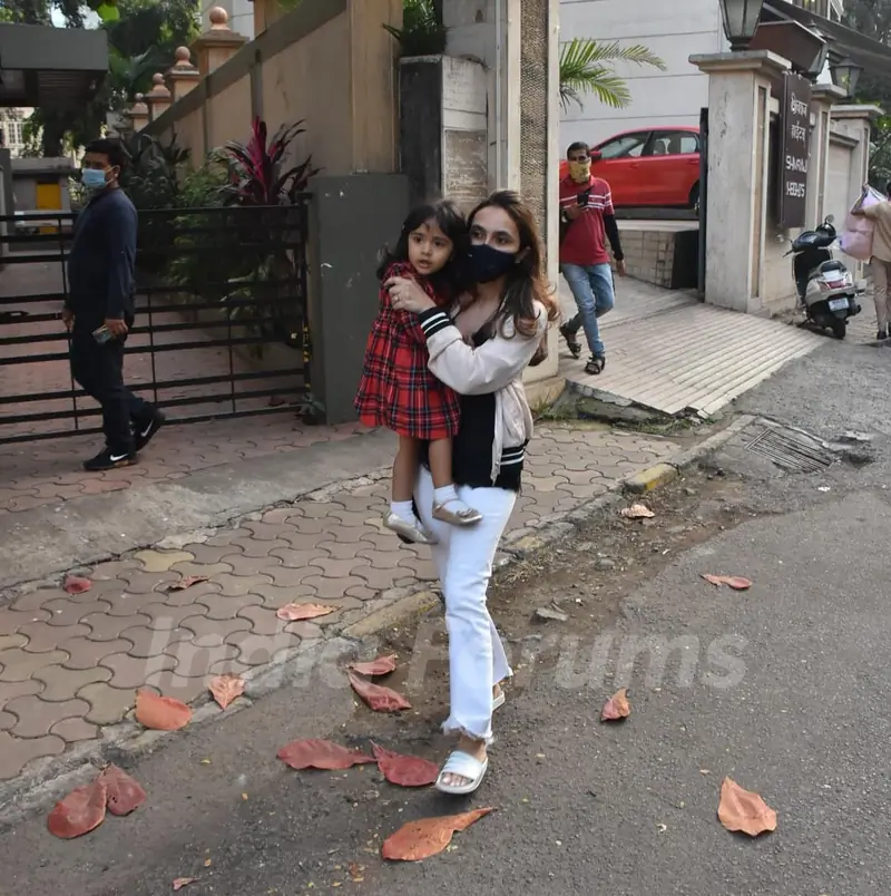 Varun Dhawan's brother Rohit Dhawan snapped at Manish Malhotra's store