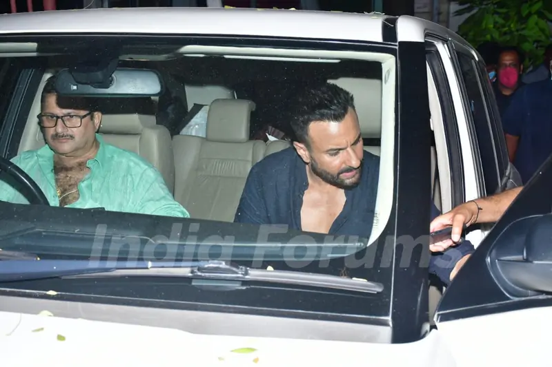 Arjun Kapoor and Saif Ali Khan snapped at shoot location in Bandra