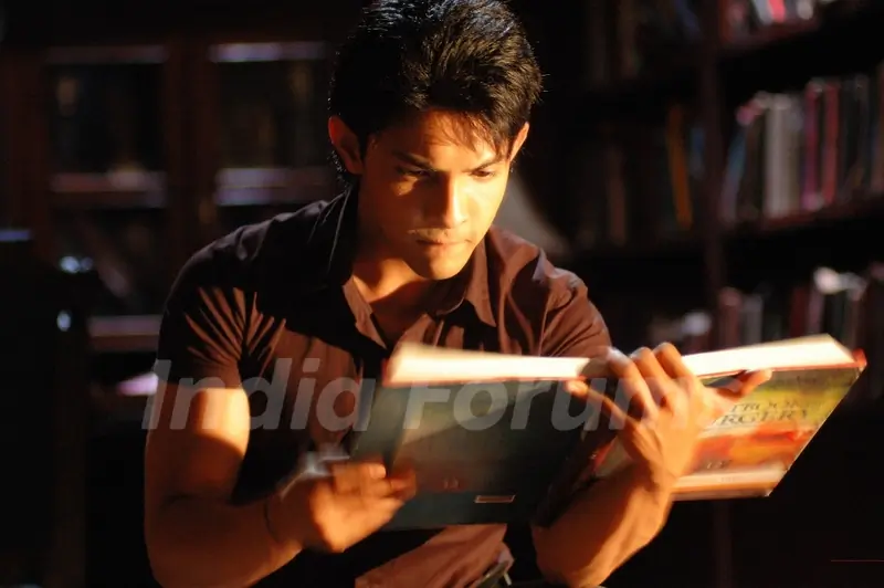 Aditya Narayan in Shaapit movie