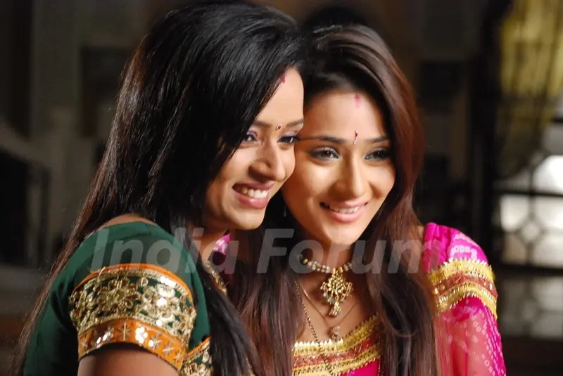 Still from tv show Bidaai