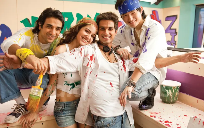 Shahid and gang having fun with colors