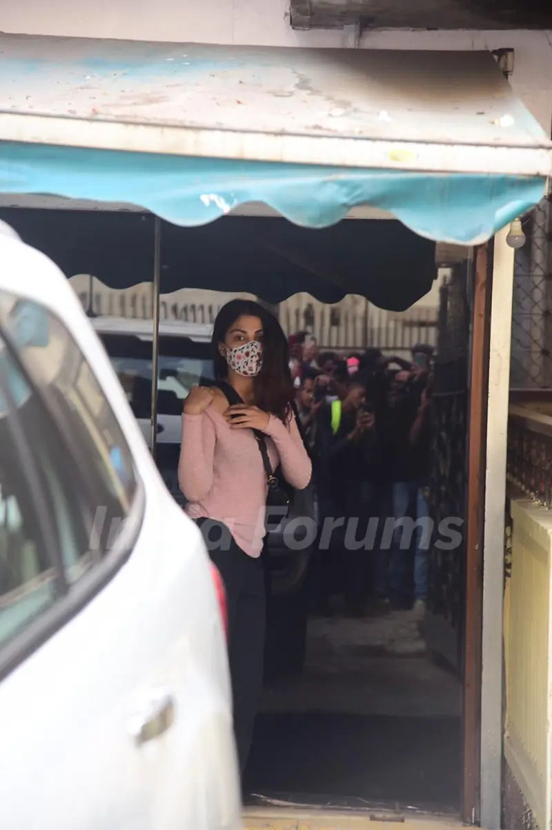 Rhea Chakraborty, brother Showik snapped visiting Gym in Khar