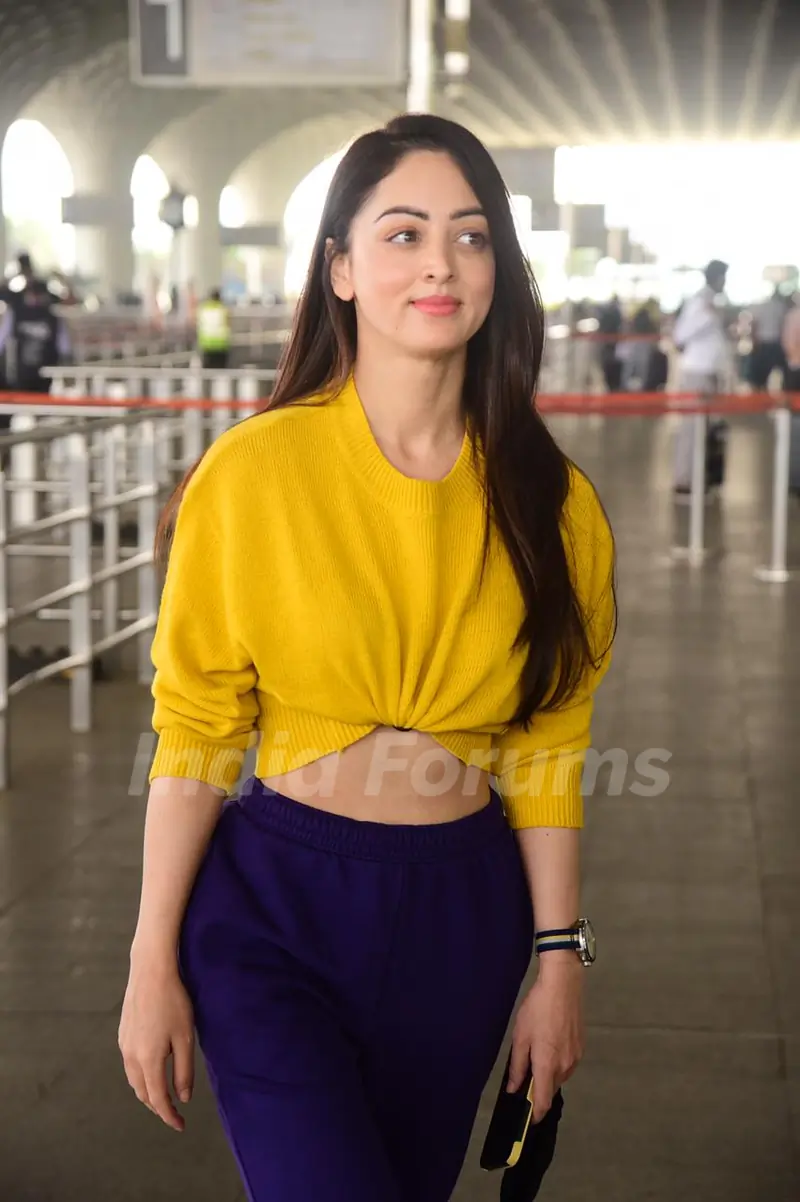 Sandeepa Dhar snapped at airport 