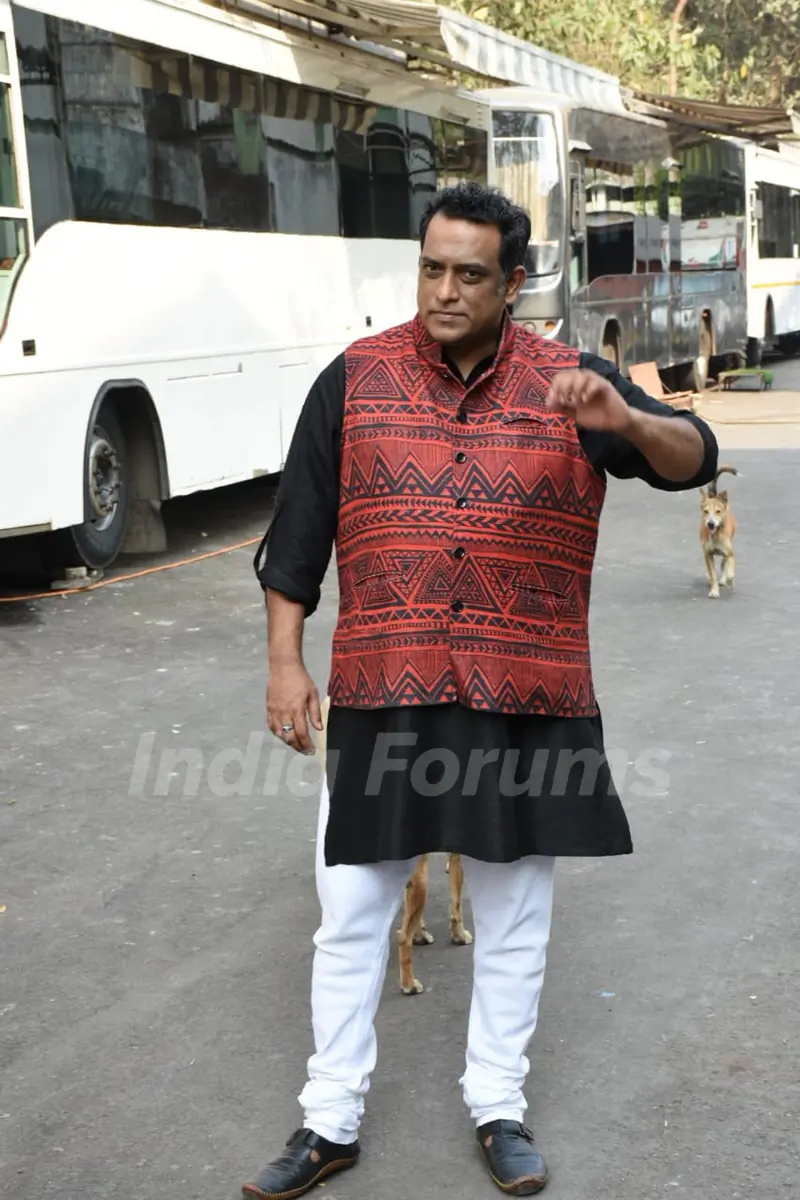 Anurag Basu snapped behind the sets of Super Dancer Chapter 4