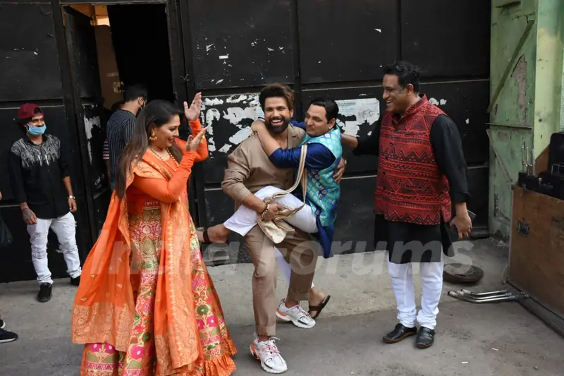 Catch the fun behind the sets of Super Dancer Chapter 4