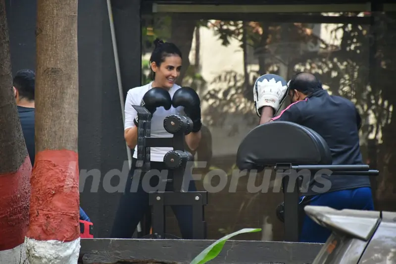 Mandana Karimi spotted at a gym