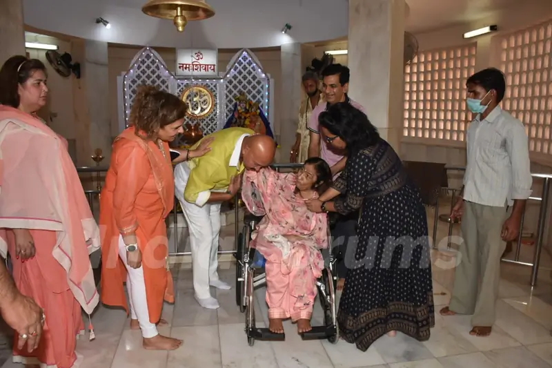 Rakesh Roshan and family attend Shivratri Puja in Panvel! 