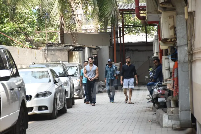 Tiger Shroff snapped at Dance classes in Andheri