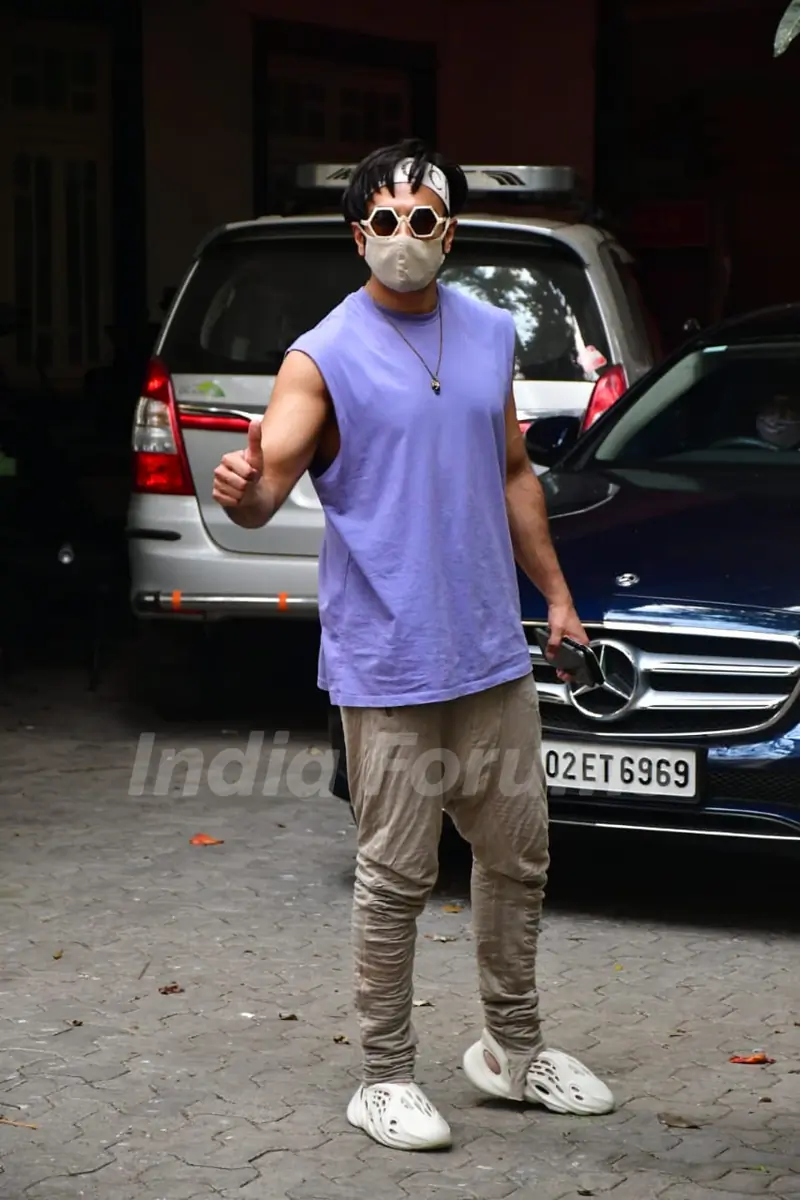 Ranveer Singh snapped at dubbing studio!