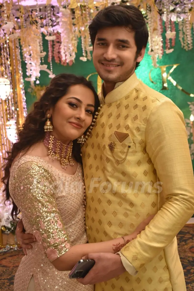 Samar and Nandini ready for Toshu and Kinjal weddding day