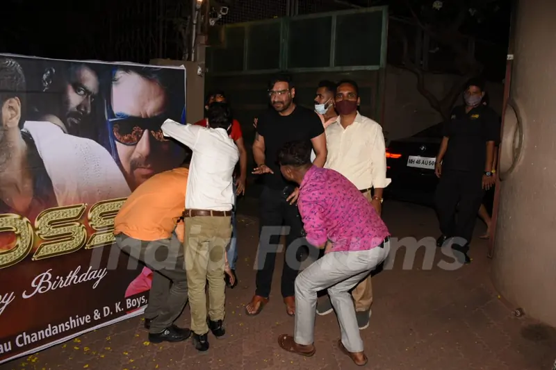 Ajay Devgn celebrates his birthday with fans