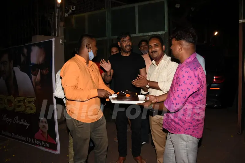 Ajay Devgn celebrates his birthday with fans