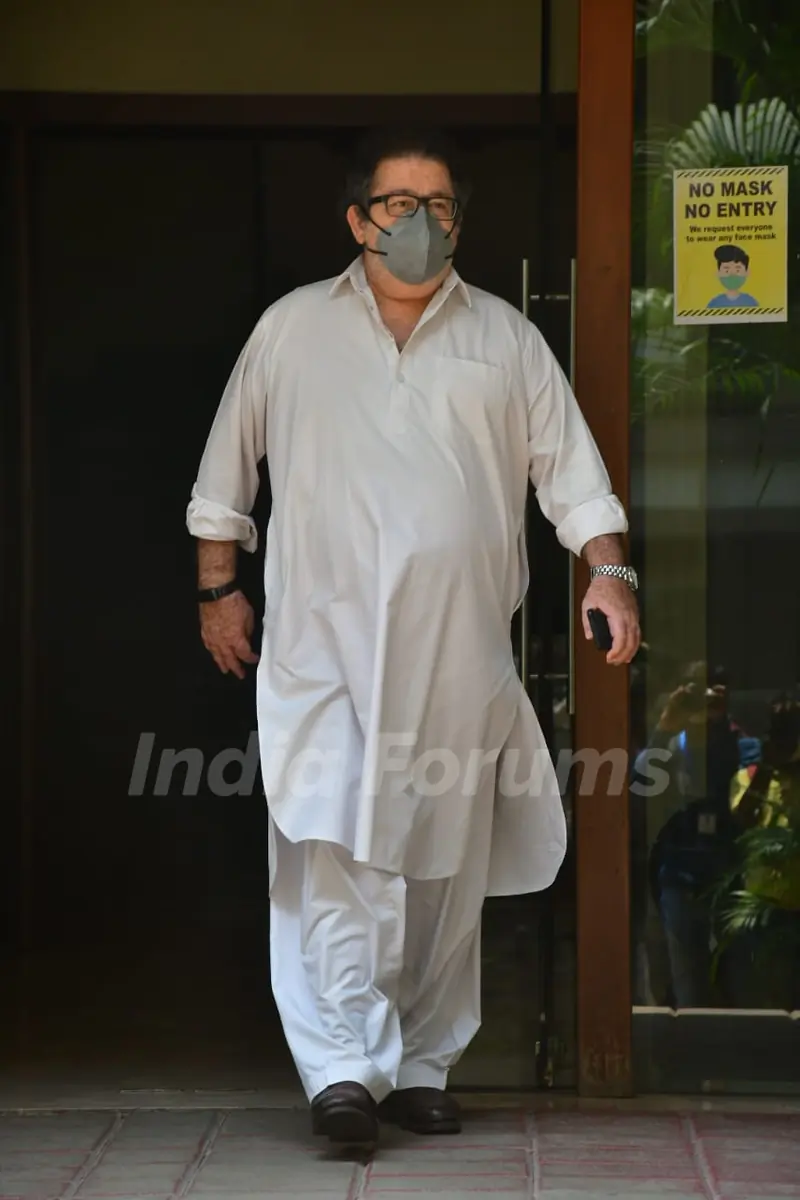 Kunal Kapoor snapped in Khar