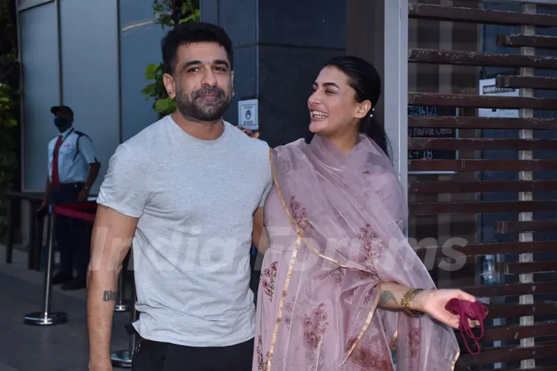 Pavitra Punia celebrates her birthday with Eijaz Khan