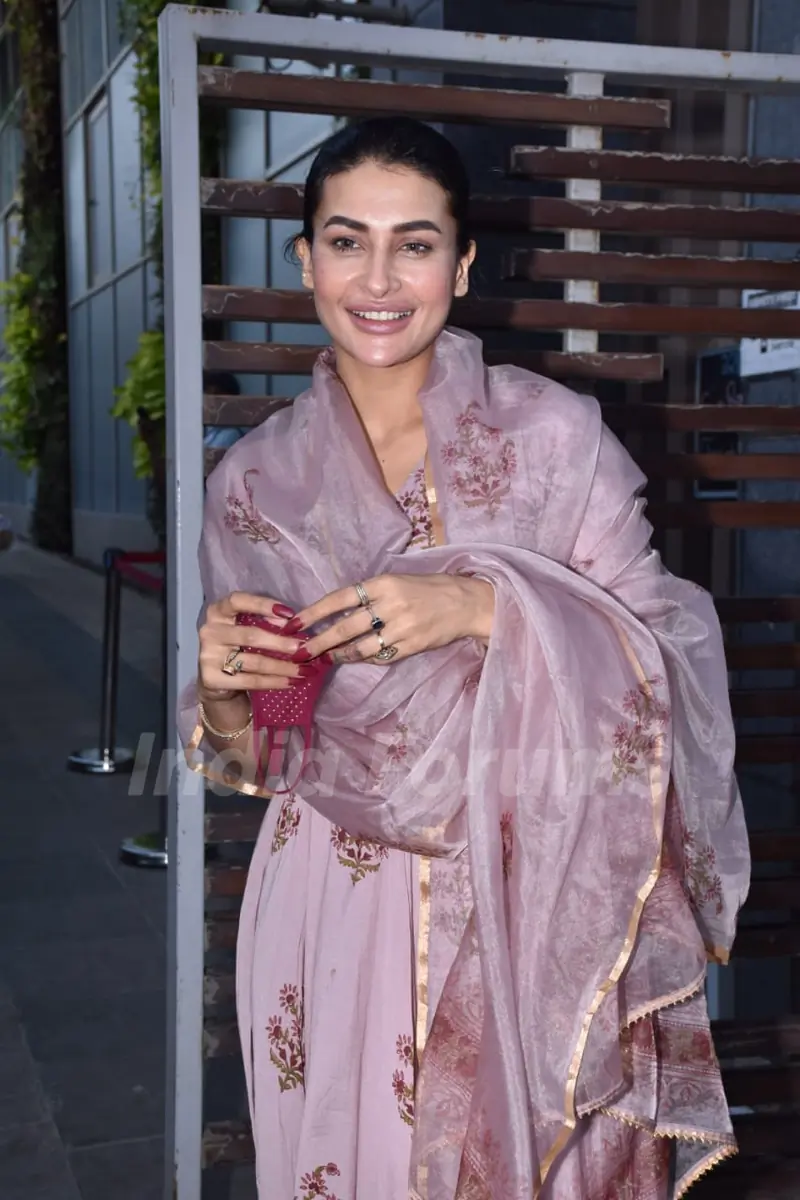 Pavitra Punia celebrates her birthday with Eijaz Khan