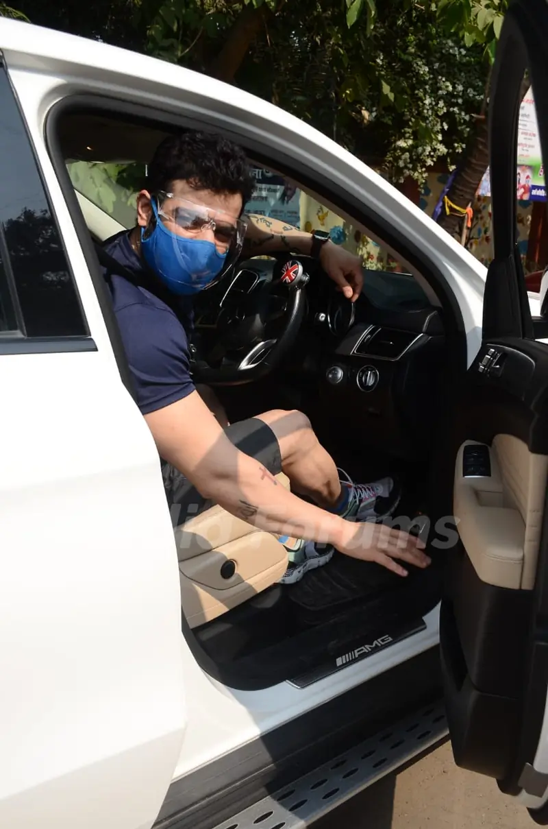 Karan Patel spotted at Andheri, Mumbai