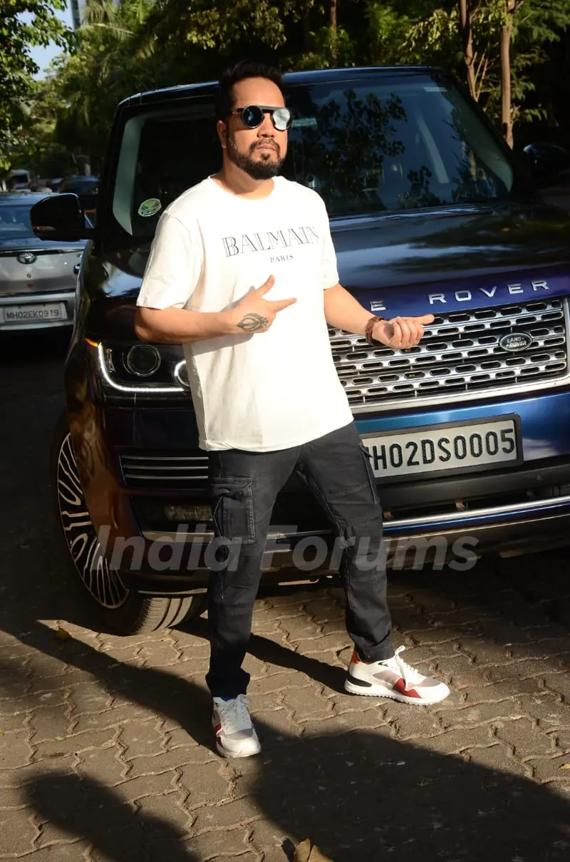 Mika Singh spotted in Andheri