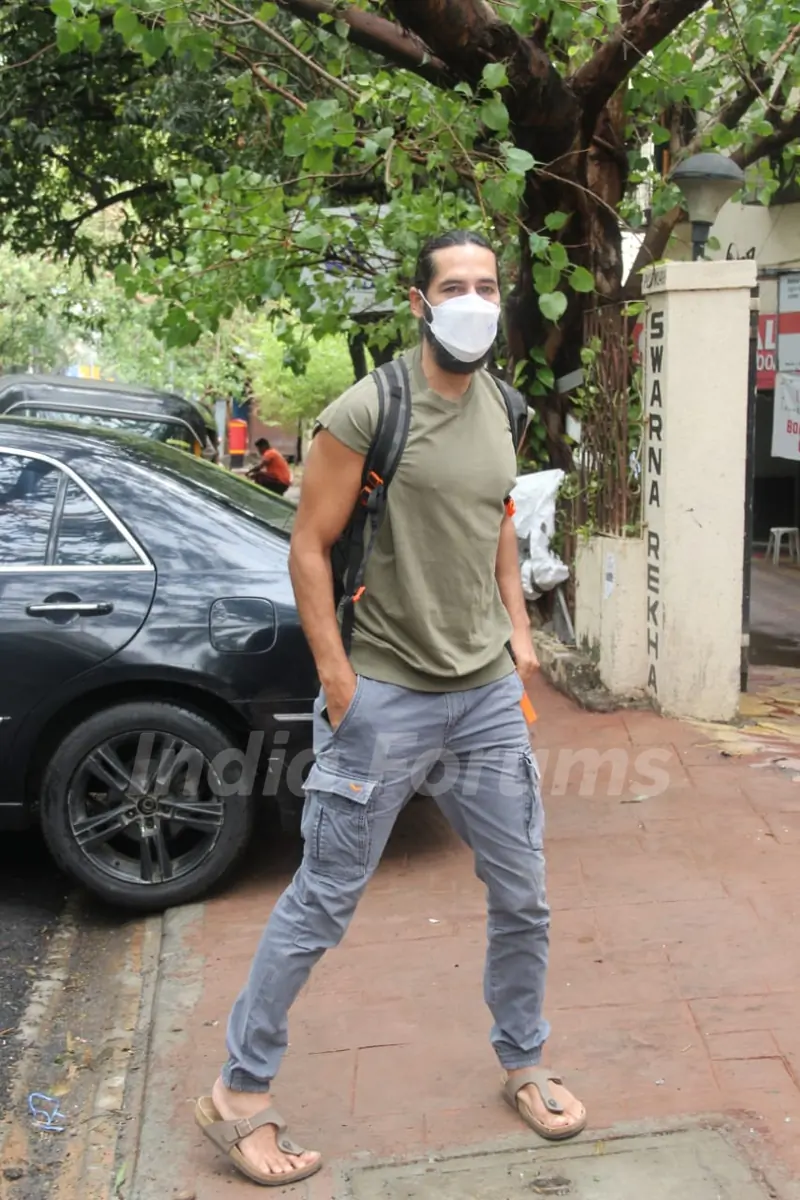 Dino Morea spotted in Bandra 
