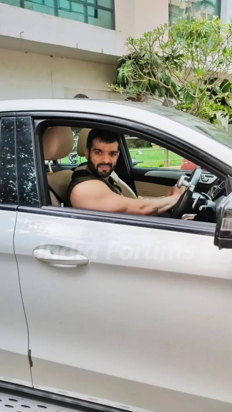 Karan Patel spotted in Andheri