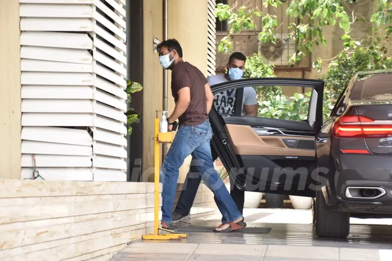 Ajay Devgn spotted at Juhu!