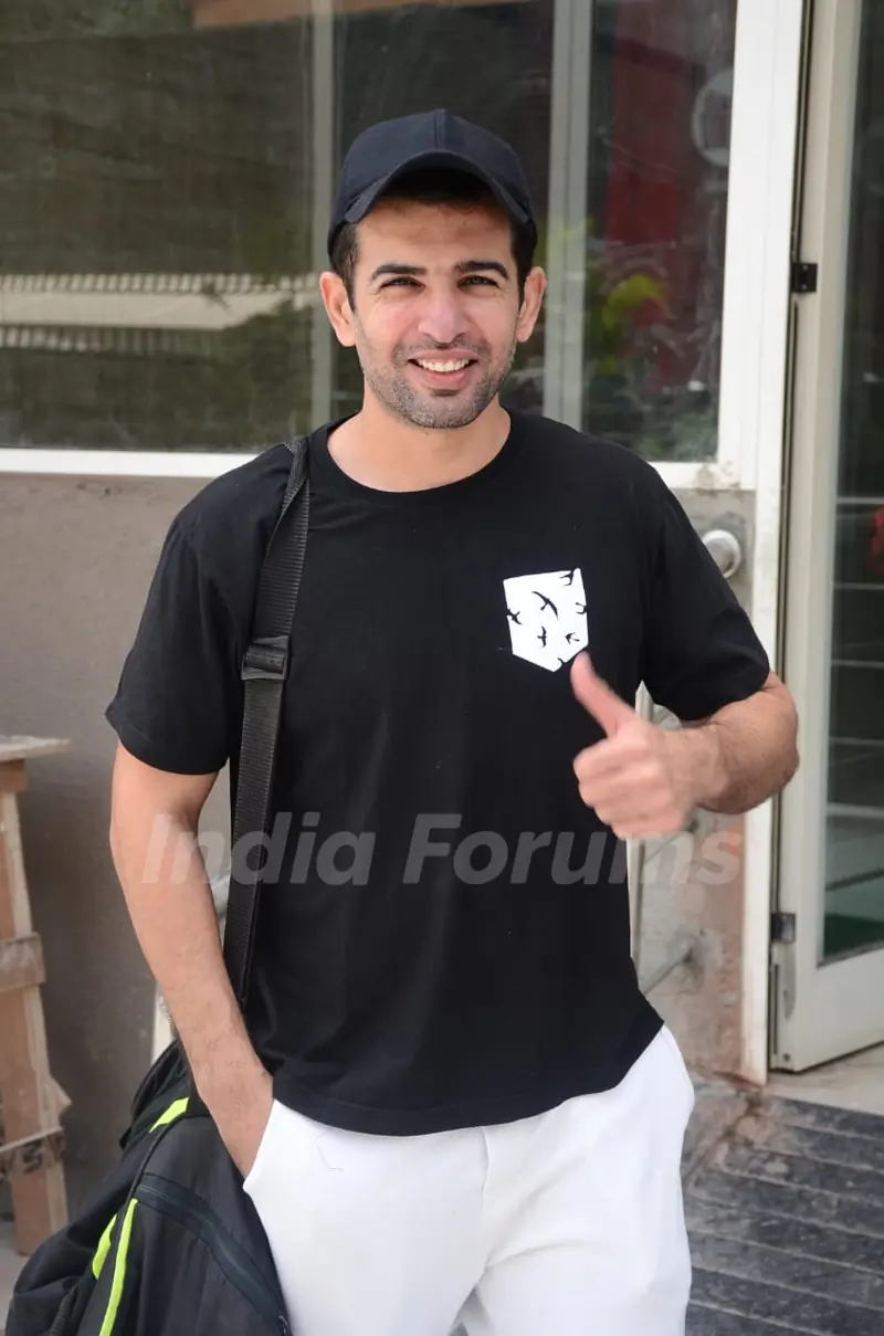 Jay Bhanushali snapped outside gym