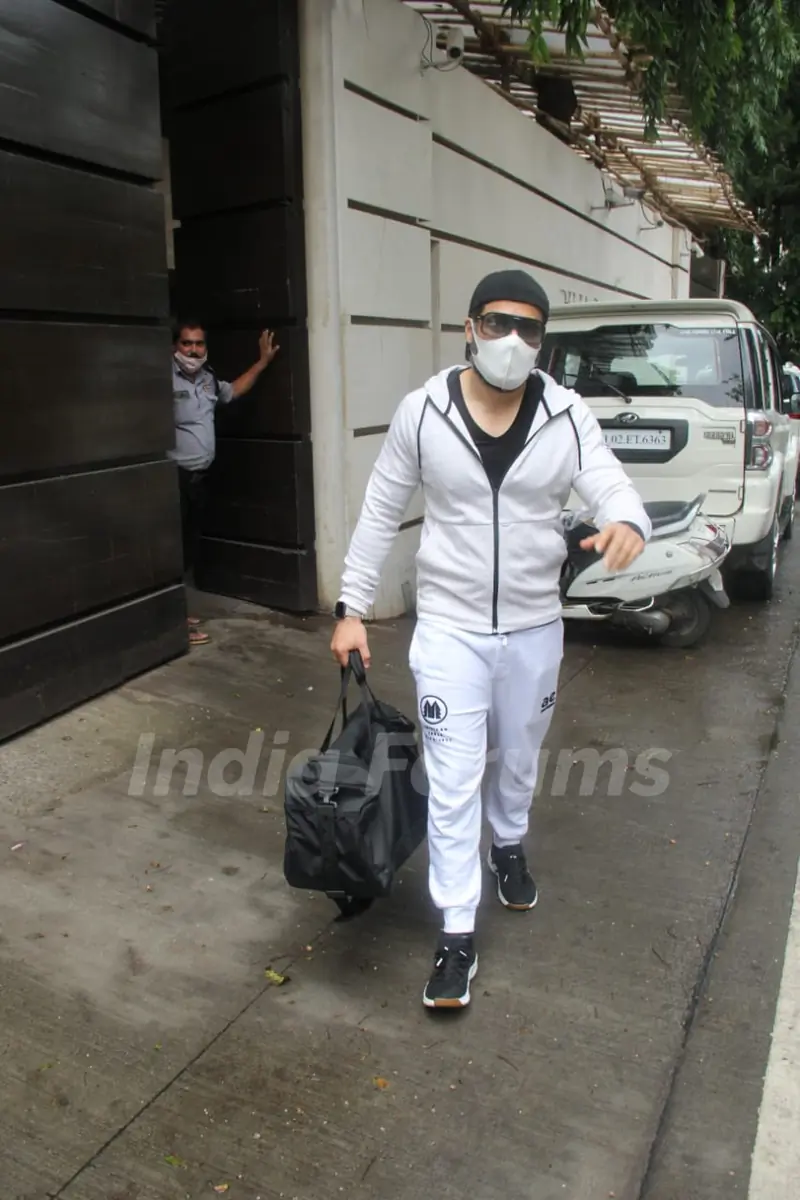 Emraan Hashmi snapped outside gym