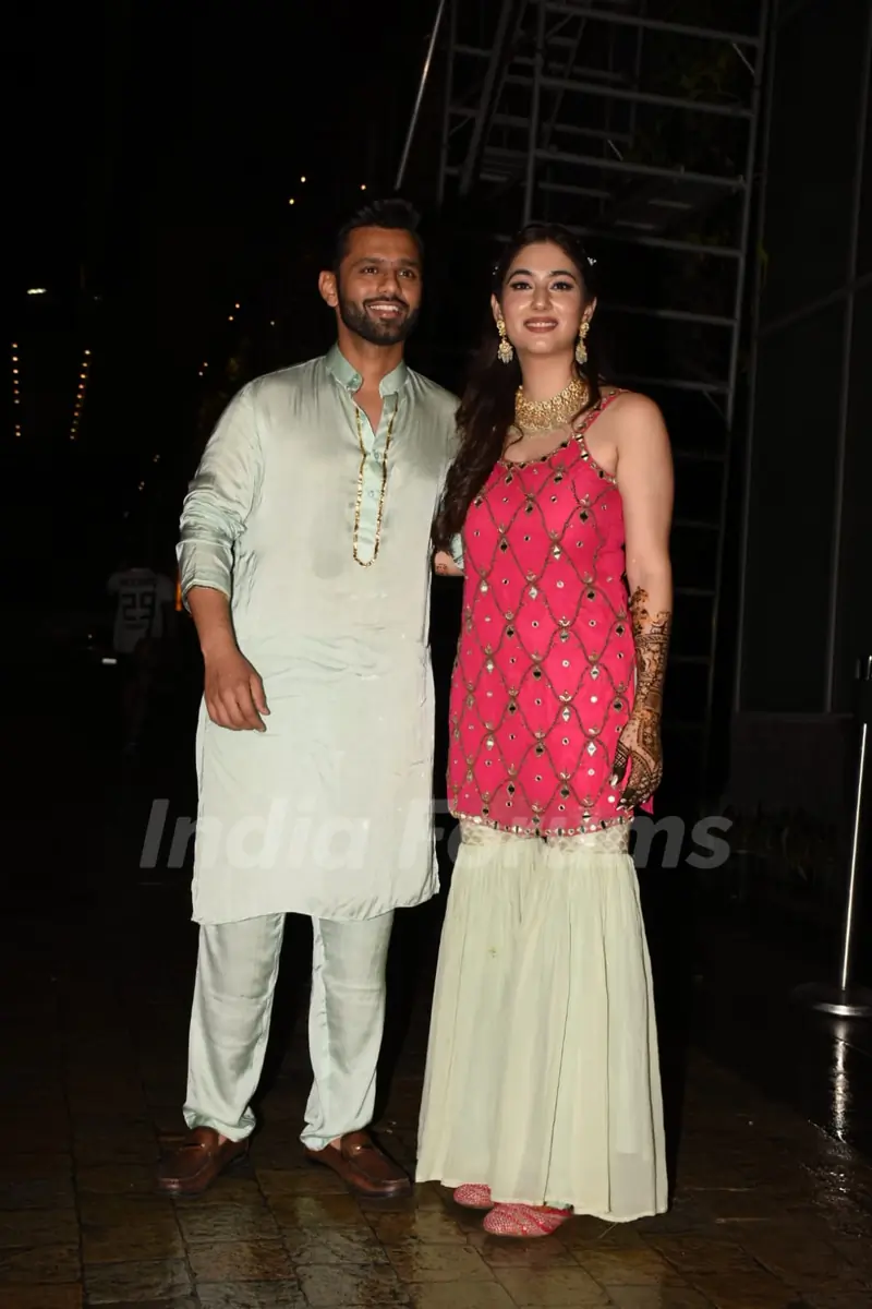 Rahul Vaidya and Disha Parmar greet paps after the Mehendi ceremony