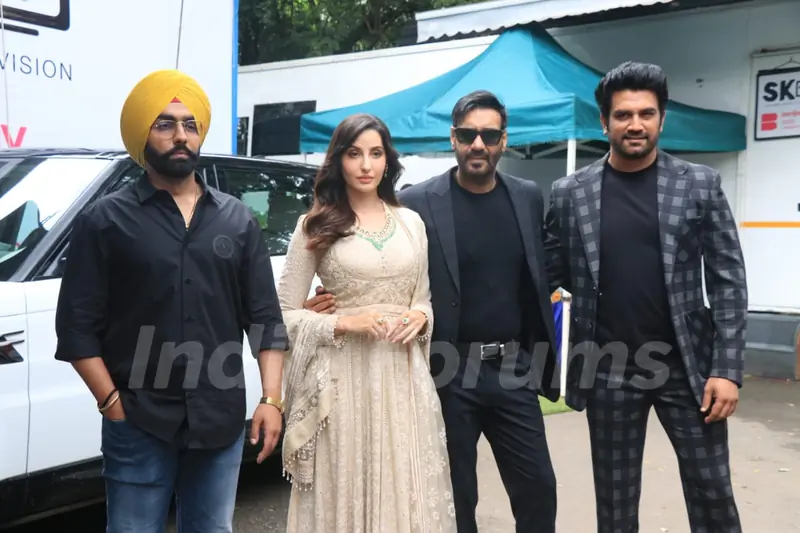 'Bhuj: The Pride Of India' cast visits the sets of The Kapil Sharma Show!