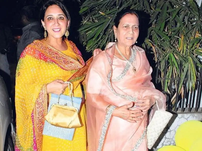 Aamir Khan's mother and sister Nikhat