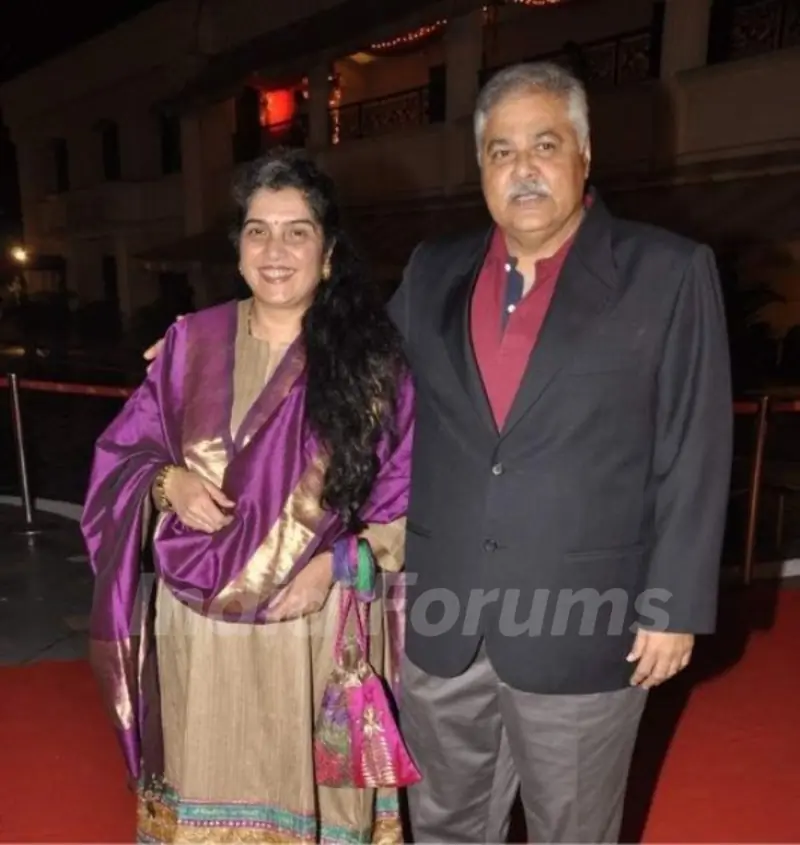 Satish Shah With His Wife