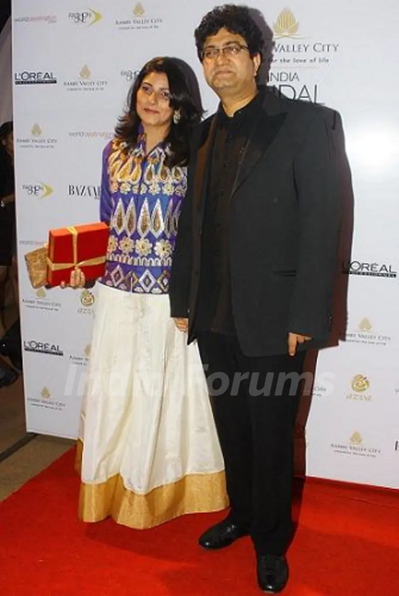 Prasoon Joshi with his wife
