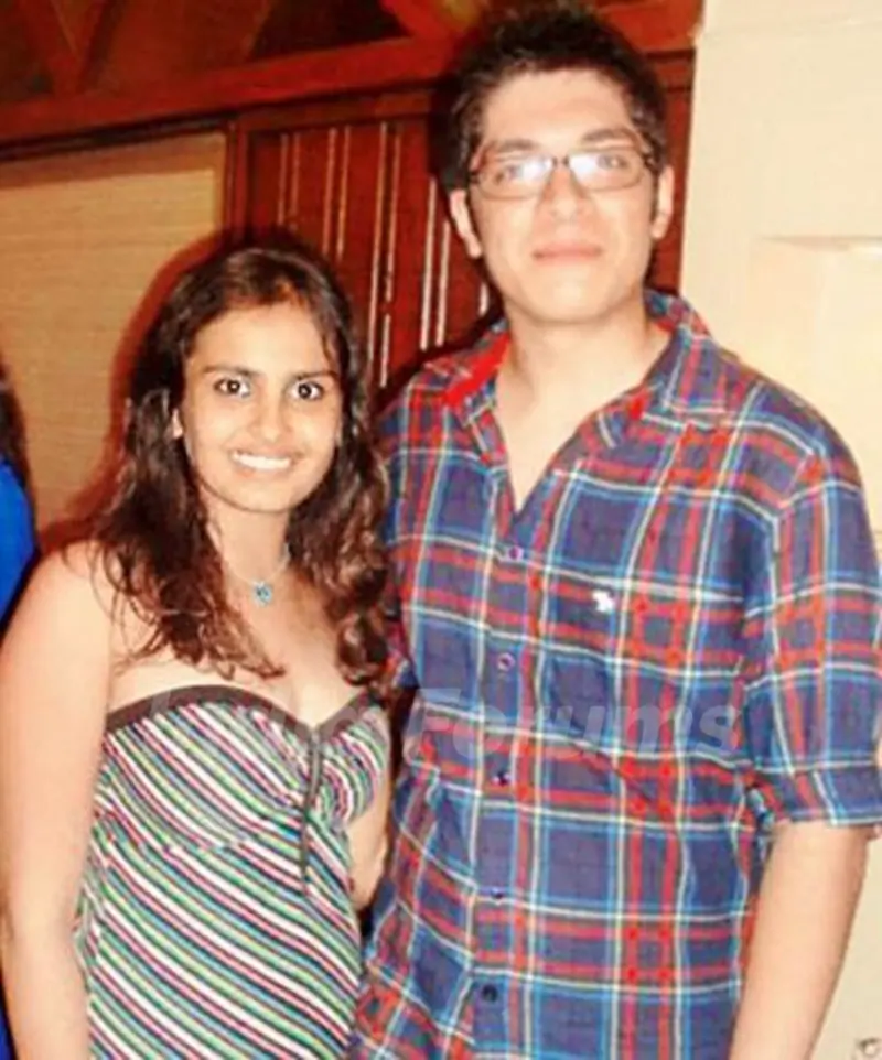 junaid-khan-with-his-girlfriend-sonam-varma