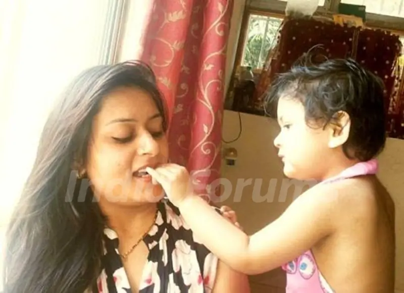 Mohit Dagga wife and daughter