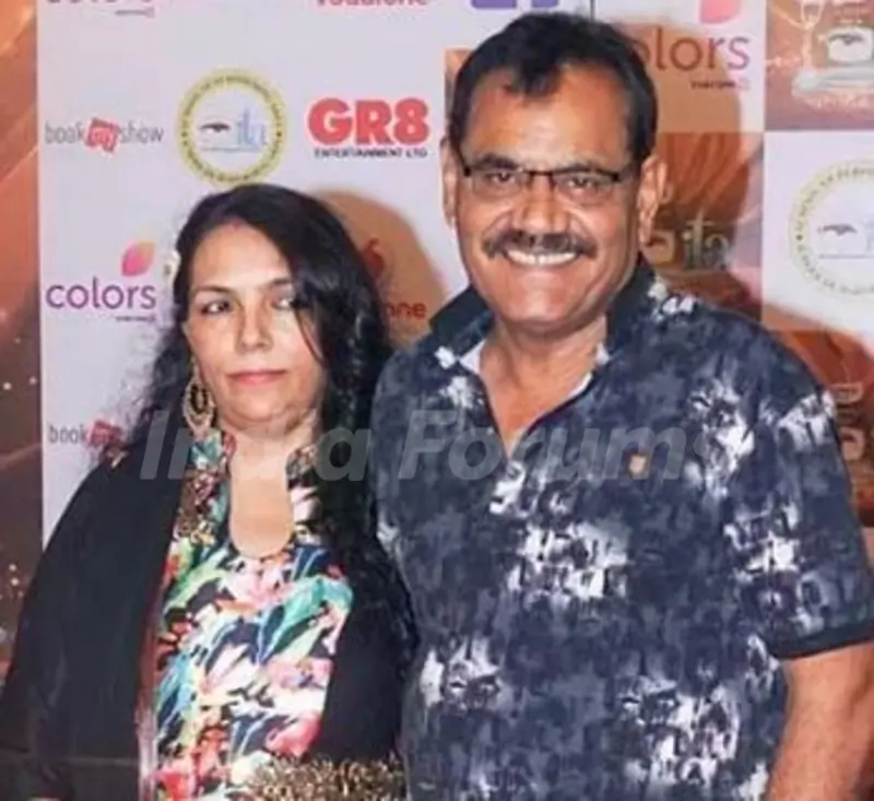 Mushtaq Khan with wife