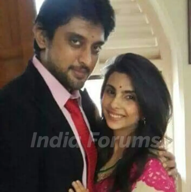 Abhaas Mehta with girlfriend