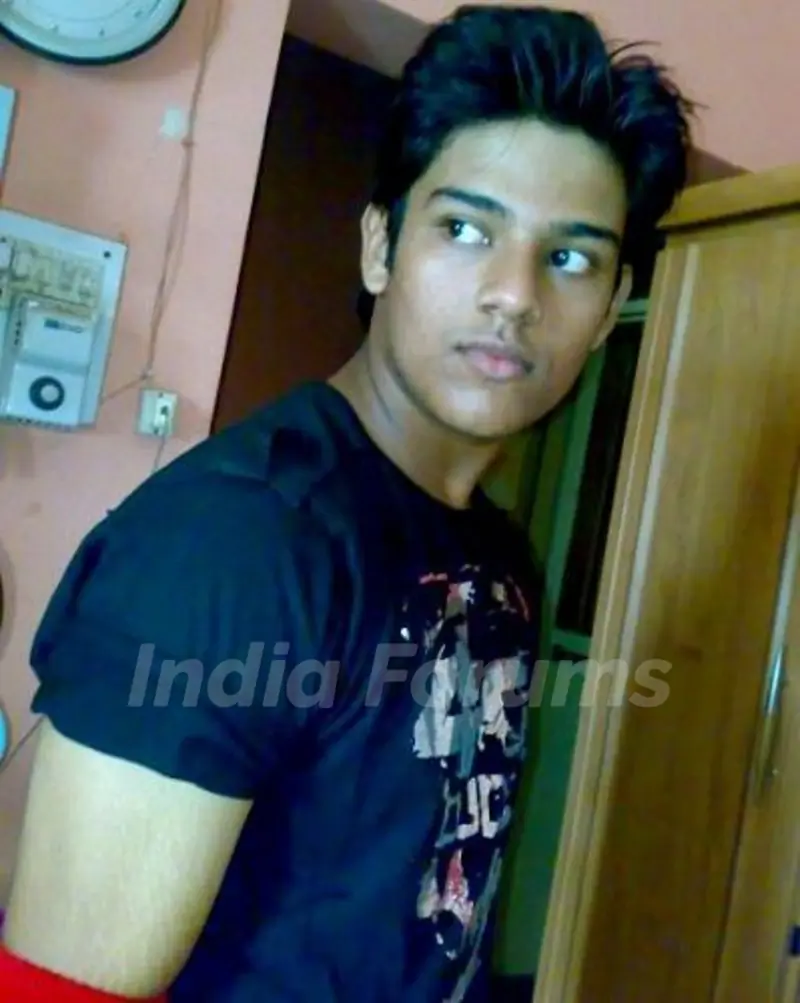 Nyra Banerjee brother