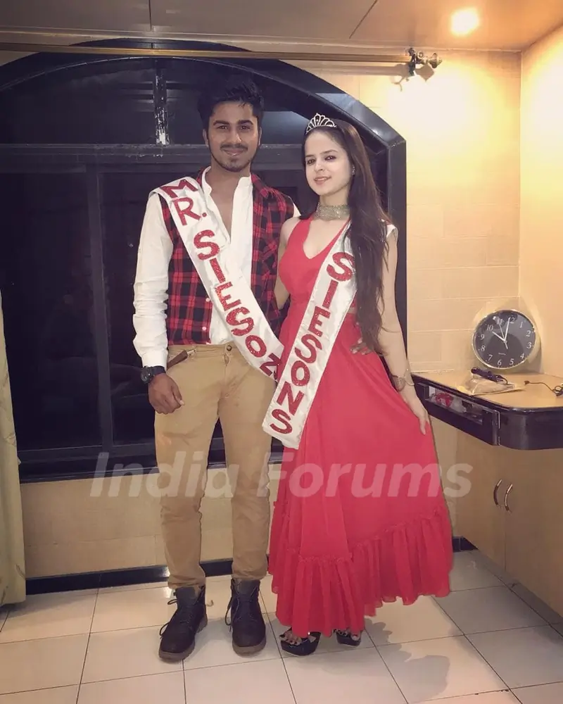 Palak Sidhwani parents