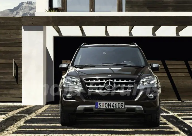 Sidharth Malhotra&#039;s Car Mercedes Benz ML Class ML 250