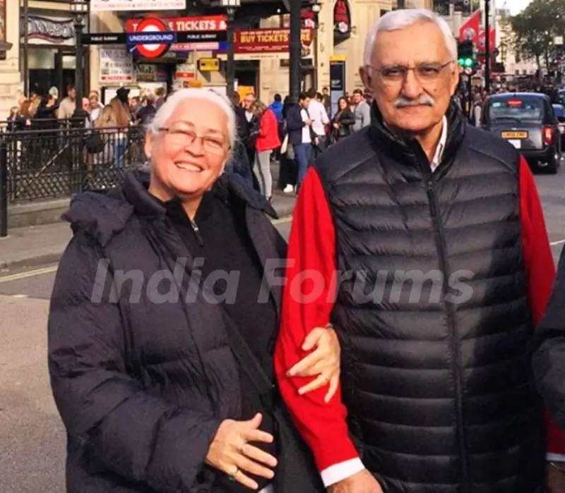 Nafisa Ali With Her Husband