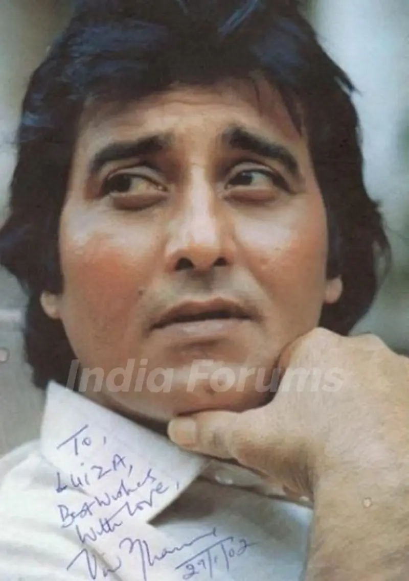 Vinod Khanna signature